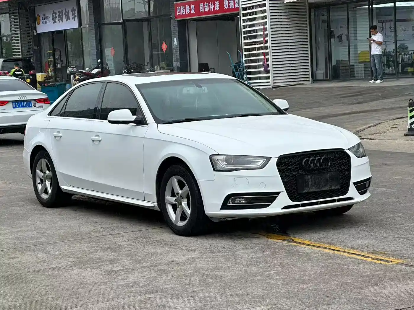 Audi A4L 2013 35 TFSI Automatic Standard фото 3