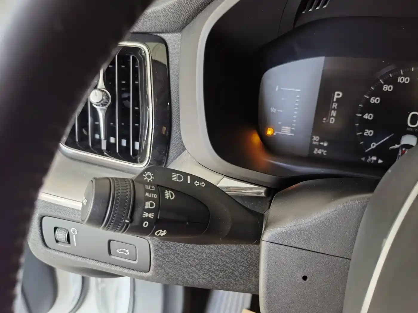 Фото 6 - Volvo XC60