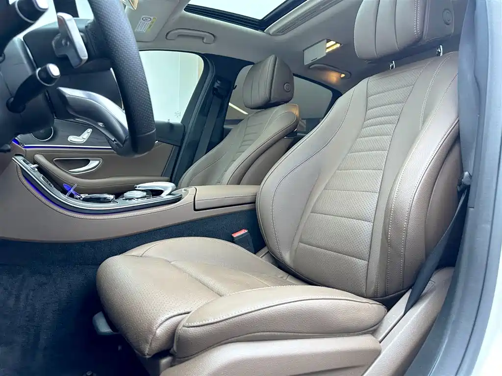 Mercedes-Benz E-Class 2018 E 200 L Sport фото 11