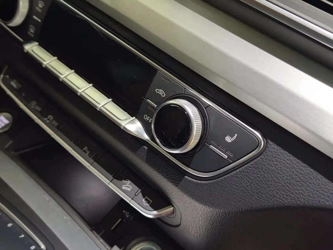 Audi Q5L 2020 40 TFSI Prestige Fashion фото 10