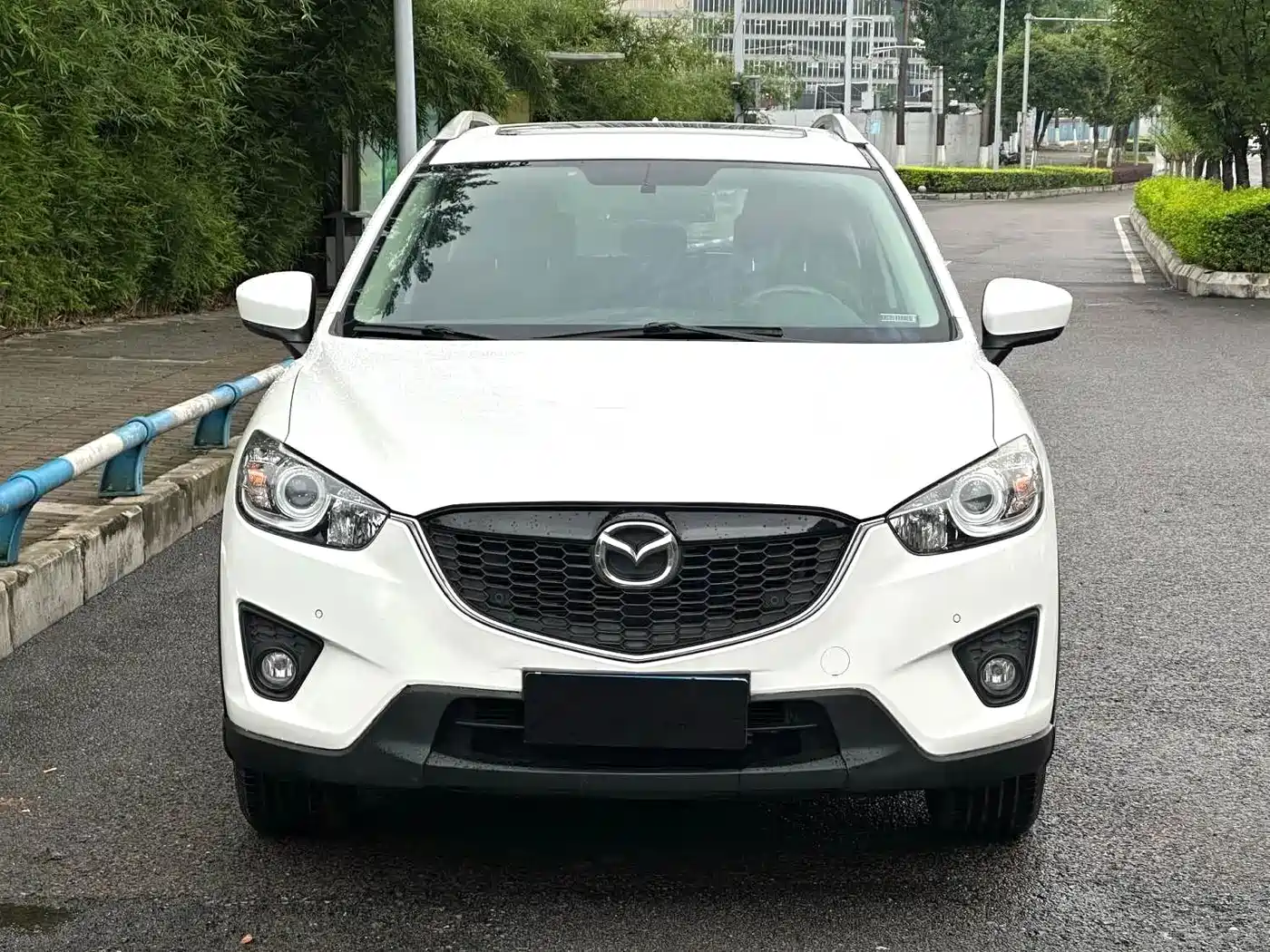 Photo 2 - Mazda CX-5