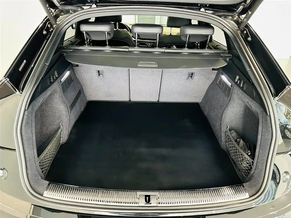 AUDI Q5L SPORTBACK