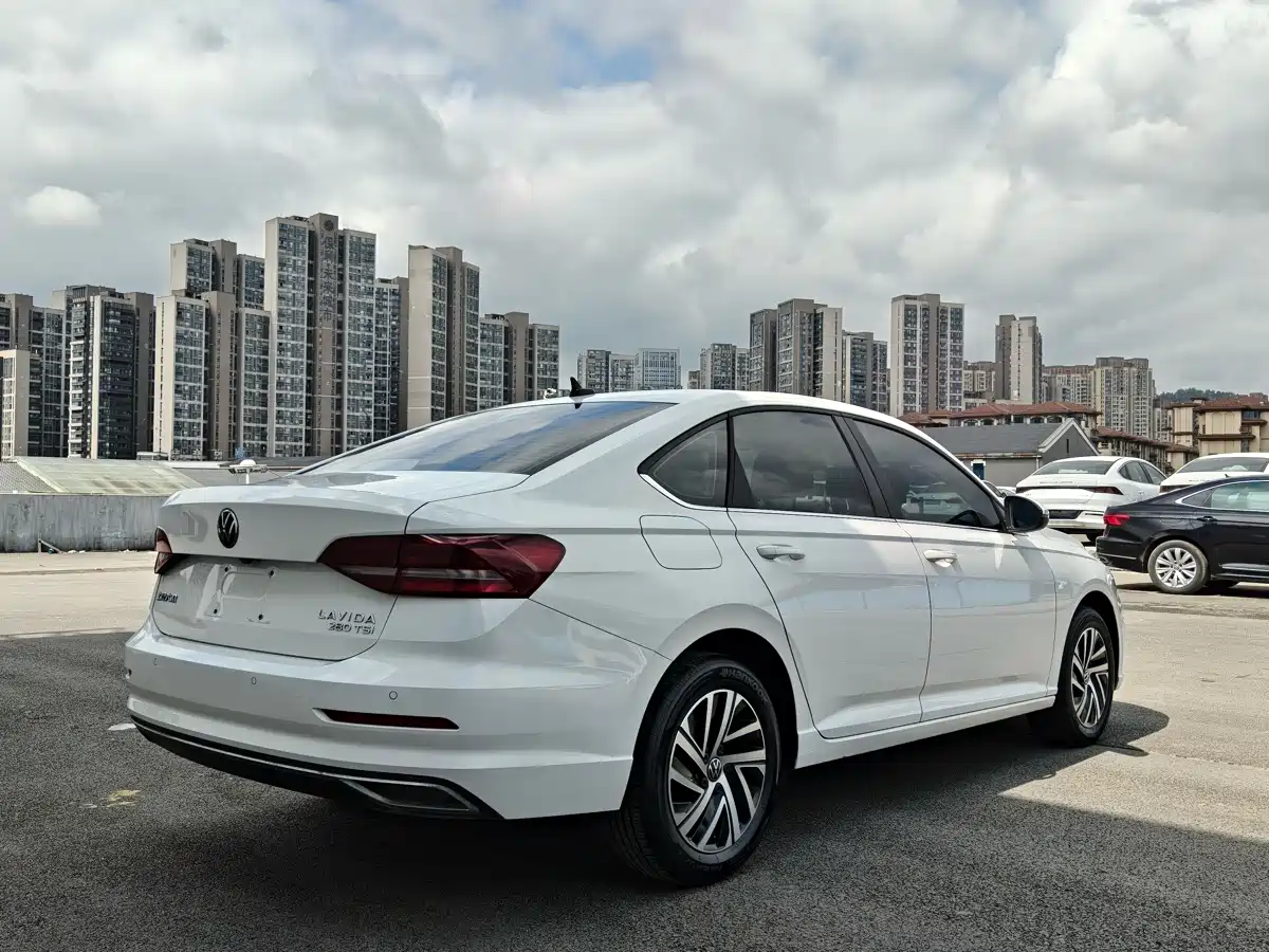 Volkswagen Lavida 2022 280TSI DSG Comfort Edition фото 9