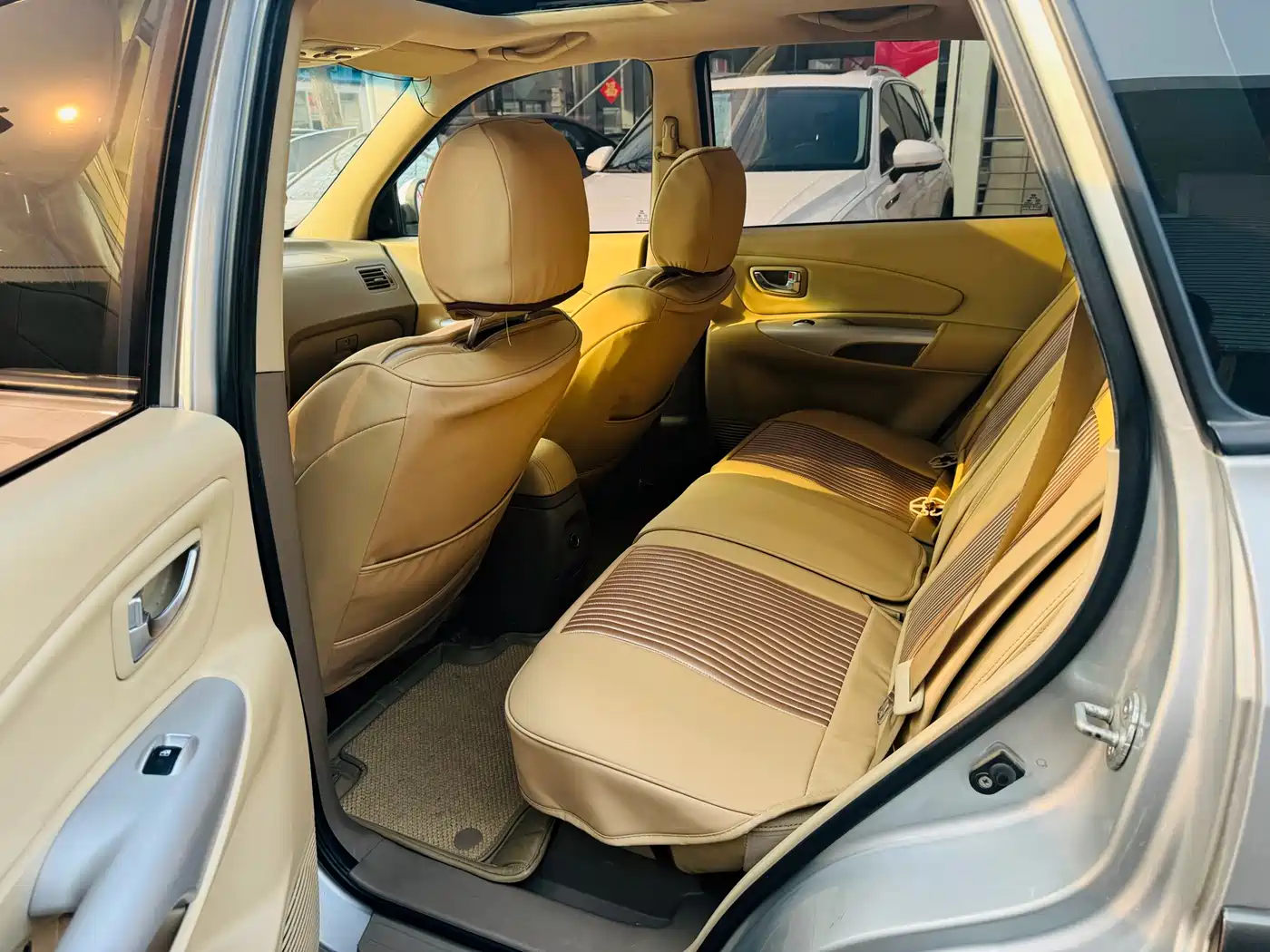 Hyundai Tucson 2009 2.0L Automatic 2WD Sunroof фото 12