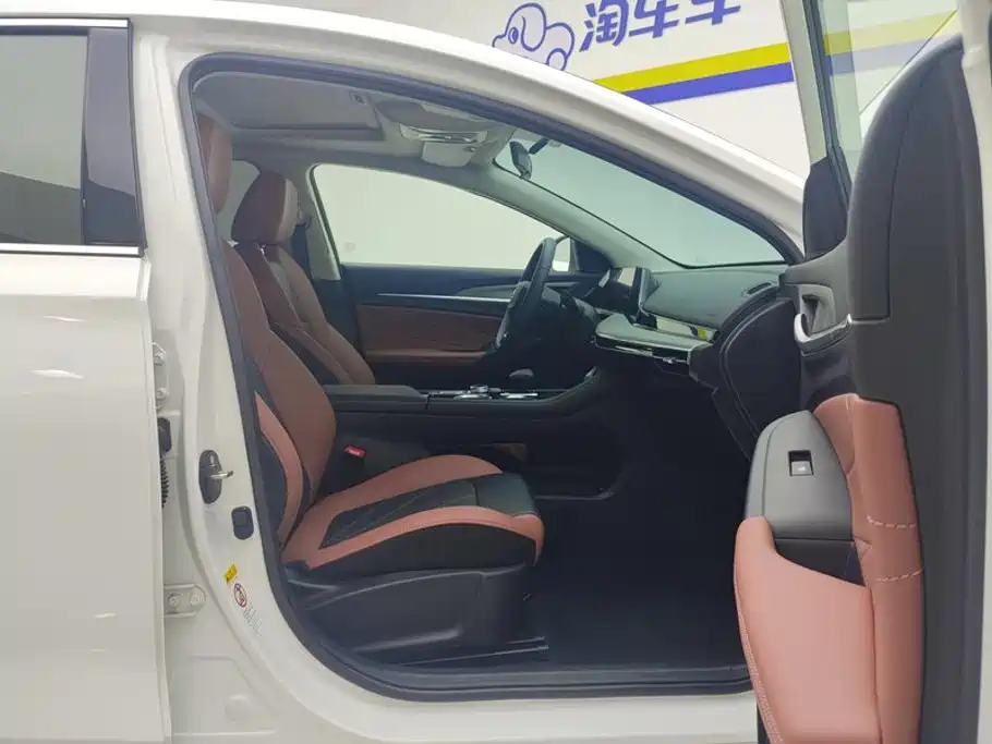 Changan Eado 2025 2024 PLUS Blue Whale NE 1.4T GDI DCT High Performance Edition
