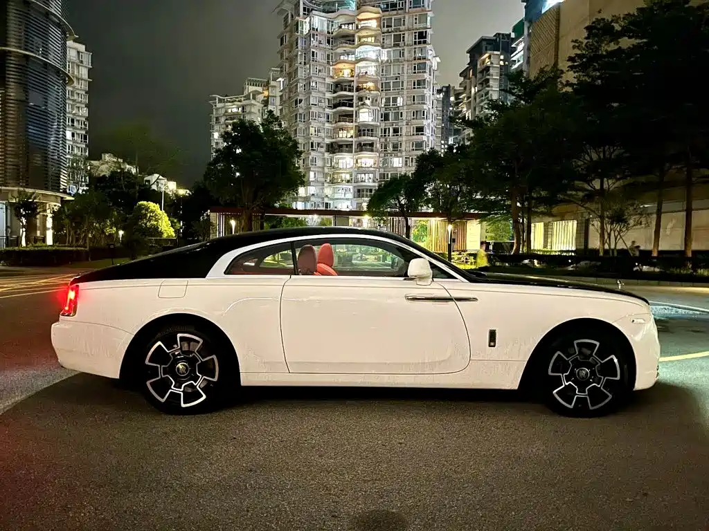 Фото 7 - Rolls-Royce Wraith