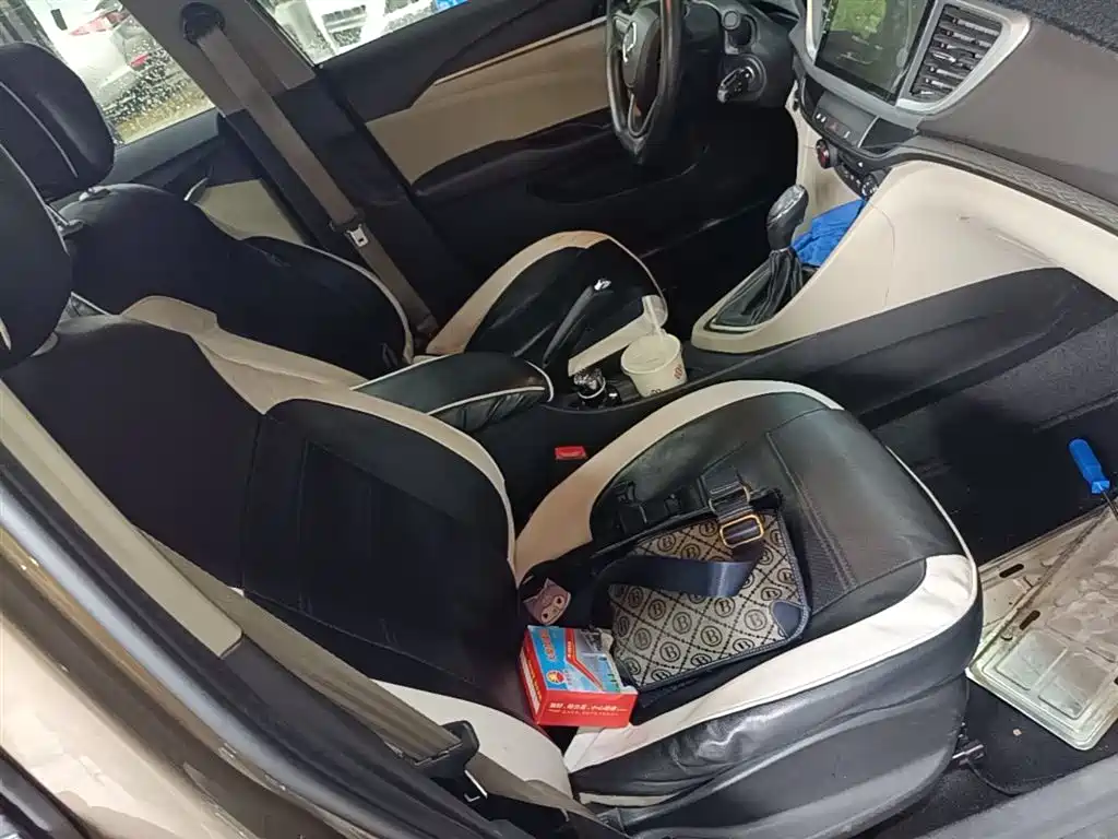 Buick Excelle 2017 15N Automatic Progressive фото 25