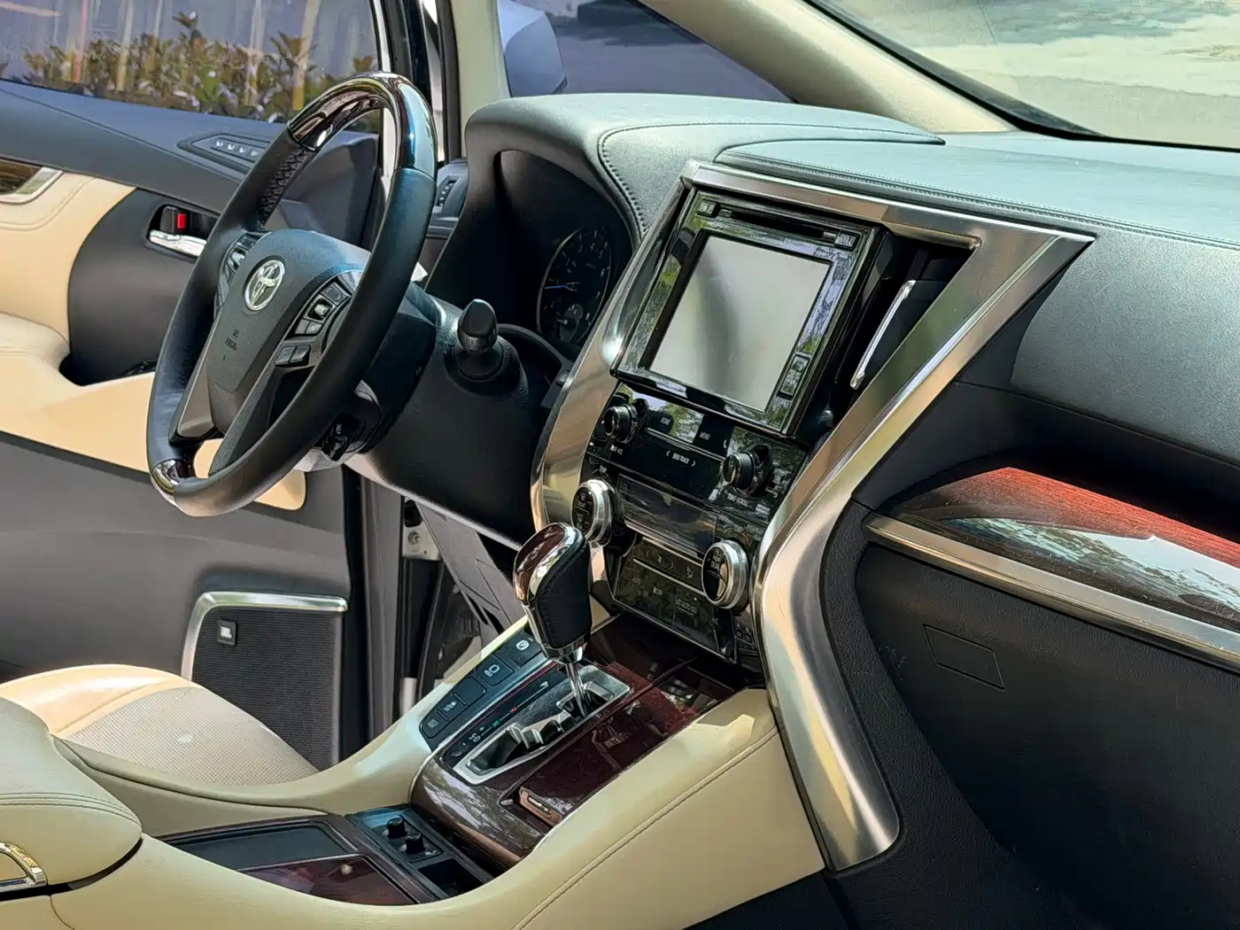 Toyota Alphard 2015 3.5L Luxury Edition фото 12