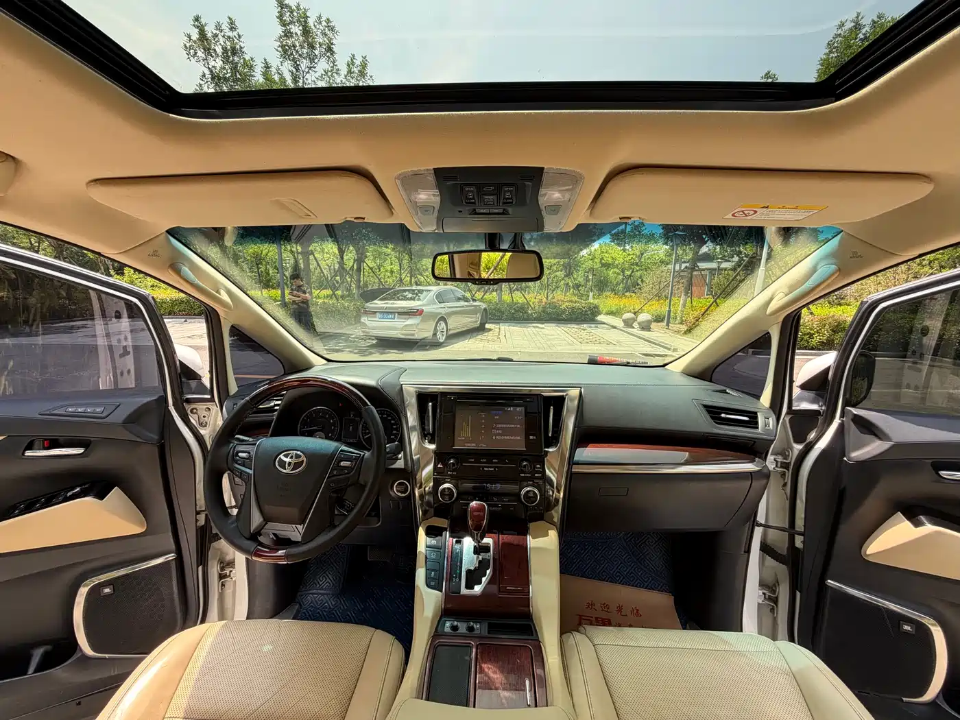 Toyota Alphard 2015 3.5L Luxury Edition фото 15