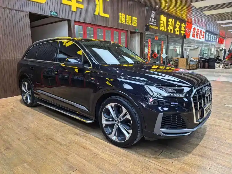 Audi Q7 2020 55 TFSI quattro S line Sport фото 3
