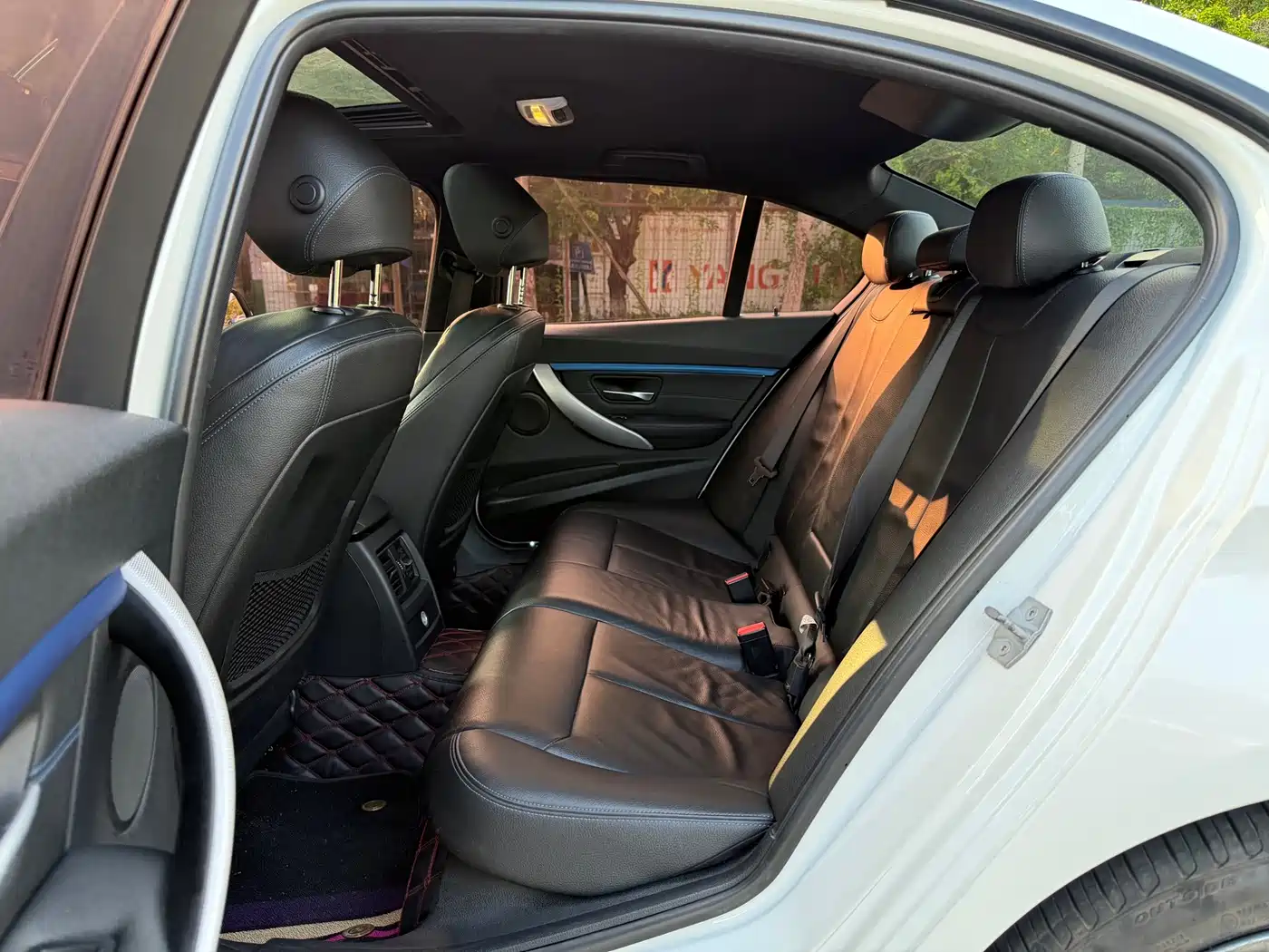 BMW 3 Series 2018 320i M Sport Package фото 6