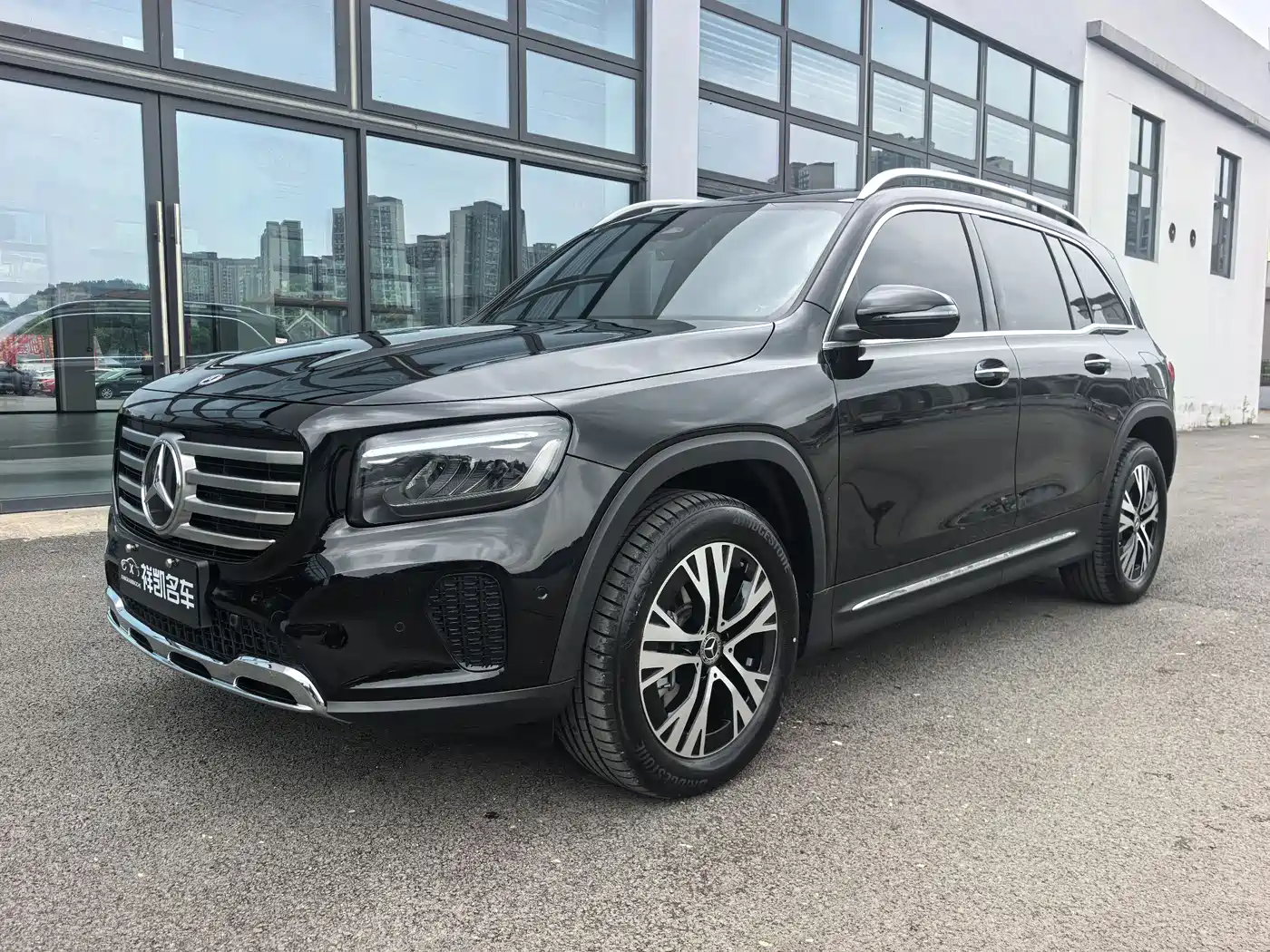 MERCEDES-BENZ GLB