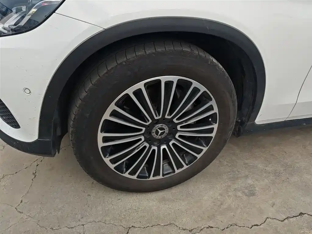 Mercedes-Benz GLC 2019 Model GLC 200 L 4MATIC фото 23