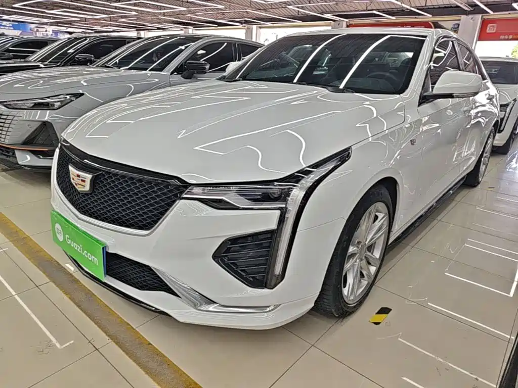 Cadillac CT4 2023 2022 28T Fashion Style