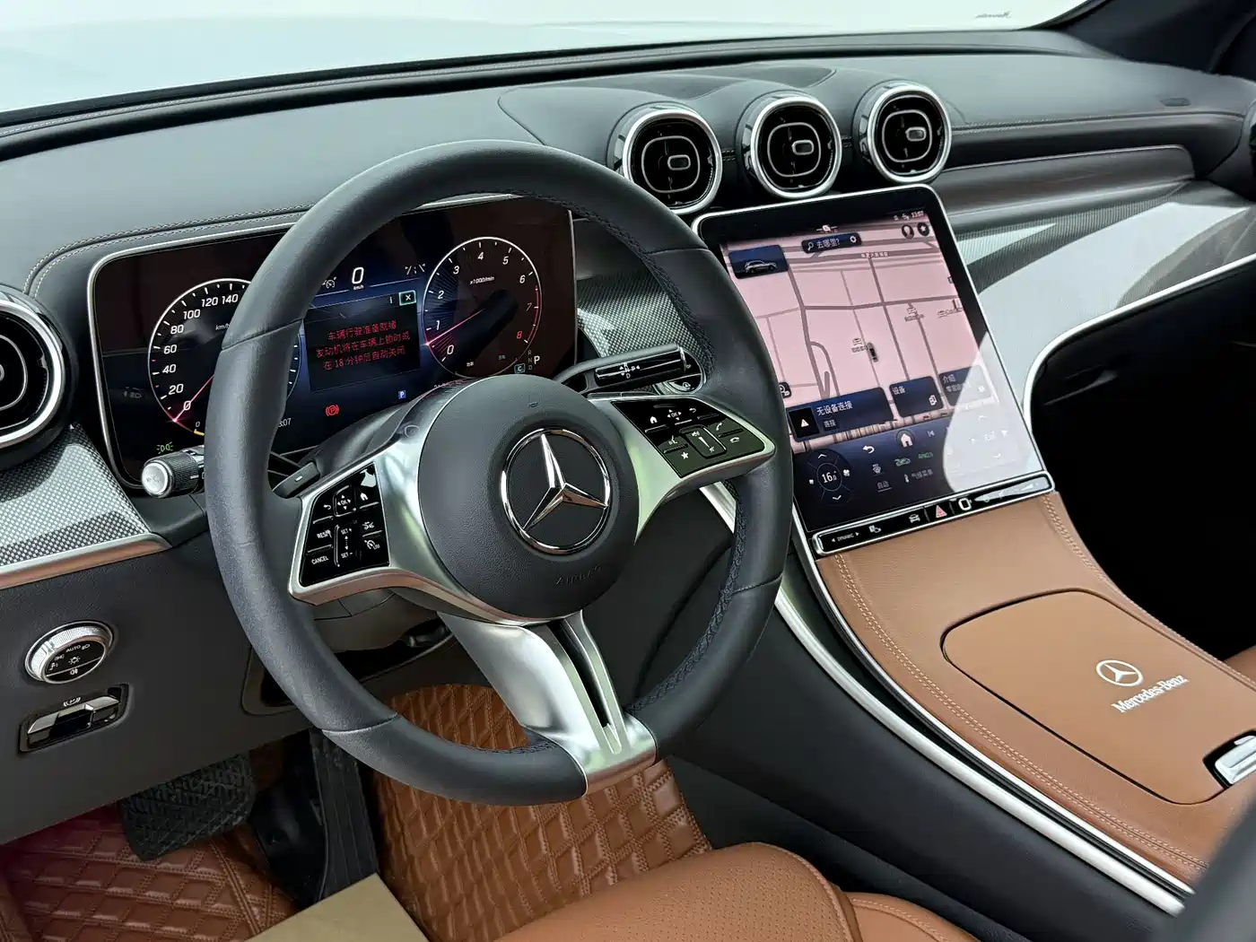 Mercedes-Benz GLC 2023 GLC 260 L 4MATIC Sport 5-seater фото 4