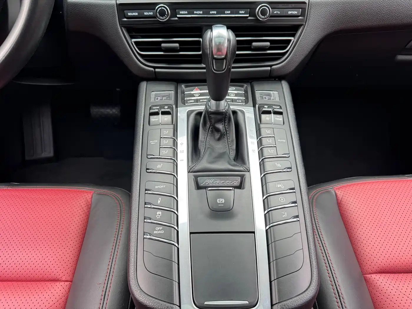 Porsche Macan 2018 Macan 2.0T фото 13