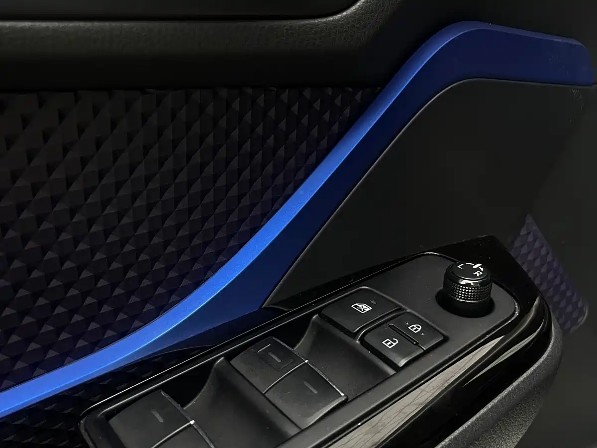 Photo 19 - Toyota C-HR