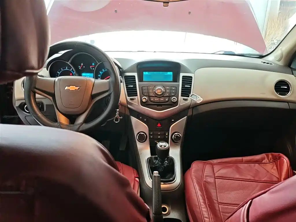 Chevrolet Cruze 2015 1.5L Classic SL MT фото 10