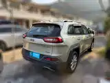 Photo 2 - Jeep Cherokee