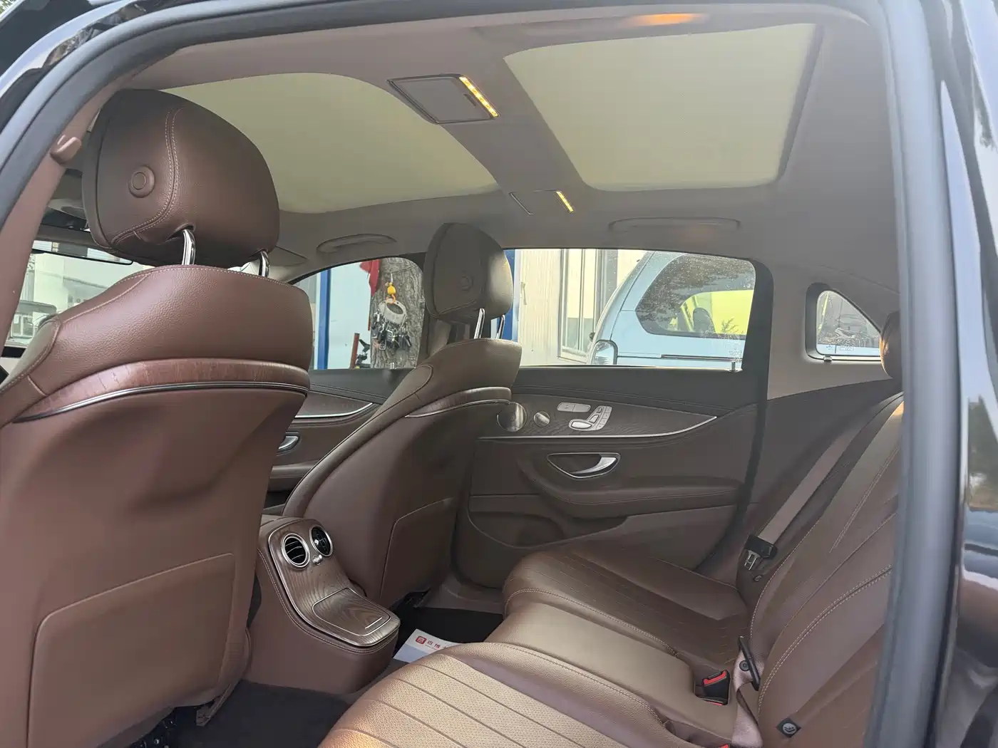 Mercedes-Benz E-Class 2021 E 300 L Luxury фото 10