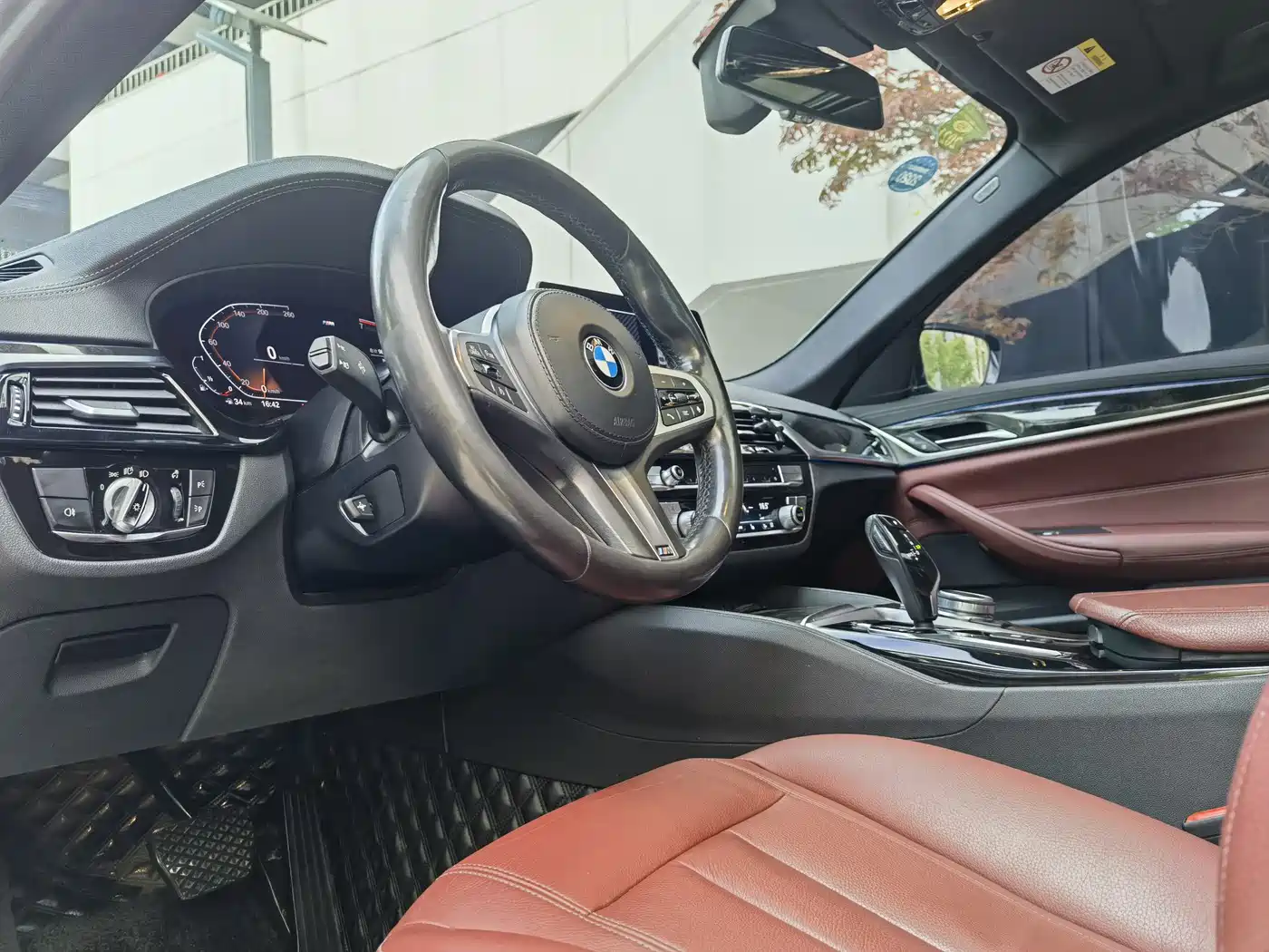 BMW 5 Series 2020 530Li Leading M Sport Package фото 7