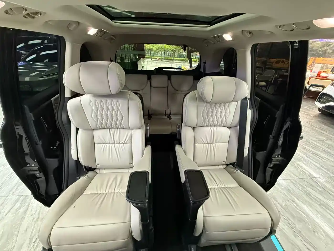 Honda Elysion 2024 2024 2.0L e:HEV Luxury Edition