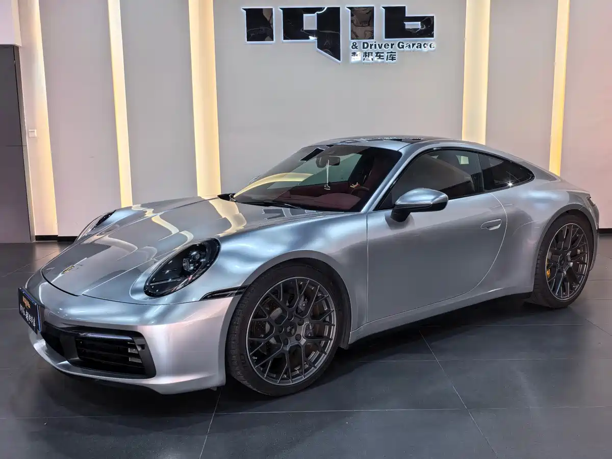 Porsche 911 2023 — пригон из Китая