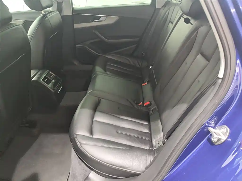 Audi A4L 2019 40 TFSI Progressive (China VI) фото 17