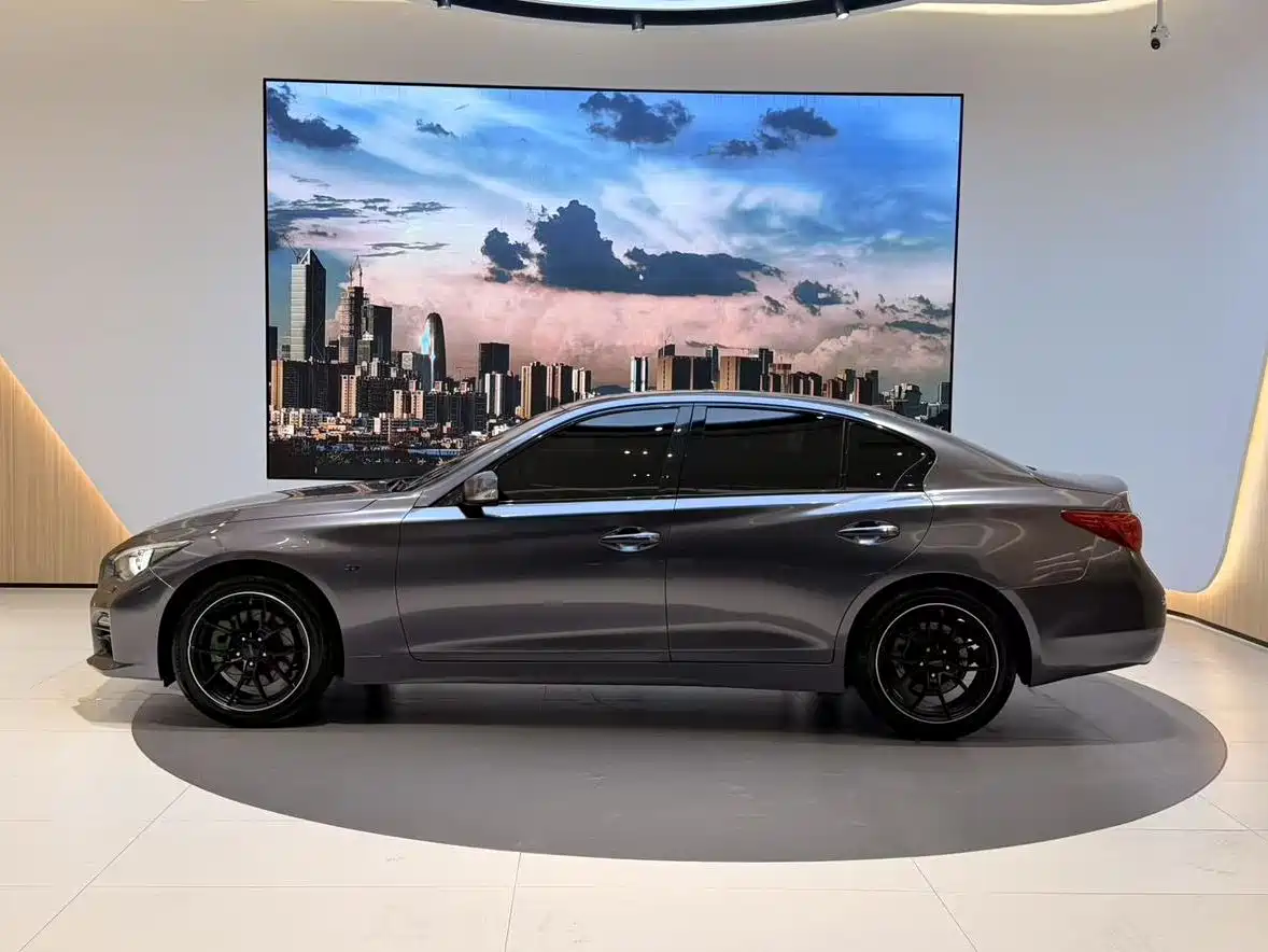 Infiniti Q50 2014 2.0T Comfort Edition фото 3