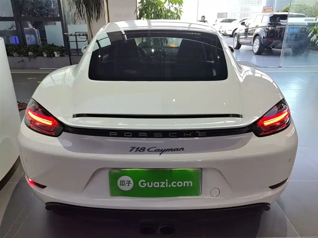 Porsche 718 2018 Cayman 2.0T фото 6