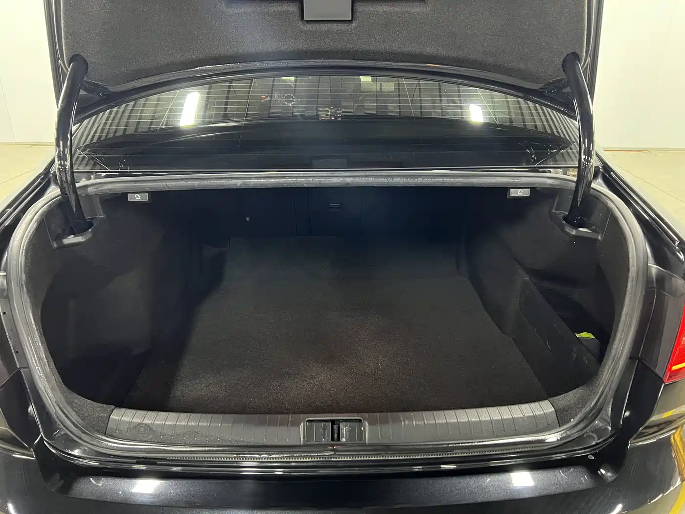 Volkswagen Magotan 2019 330TSI DSG Luxury China V фото 16
