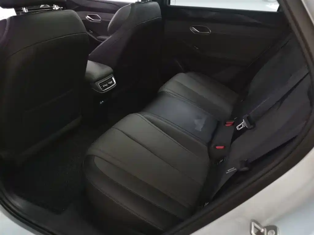 BYD Qin L 2025 EV 470KM Leading Edition фото 17