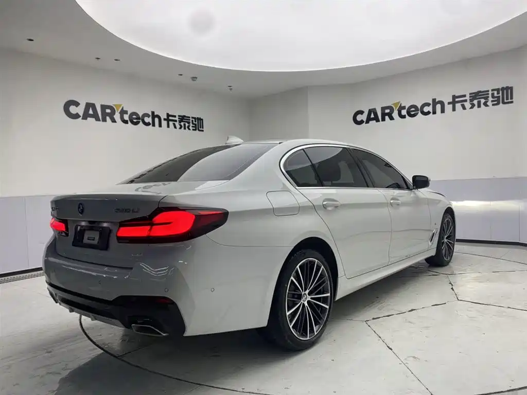 BMW 5 Series 2023 530Li Leading M Sport Package фото 5