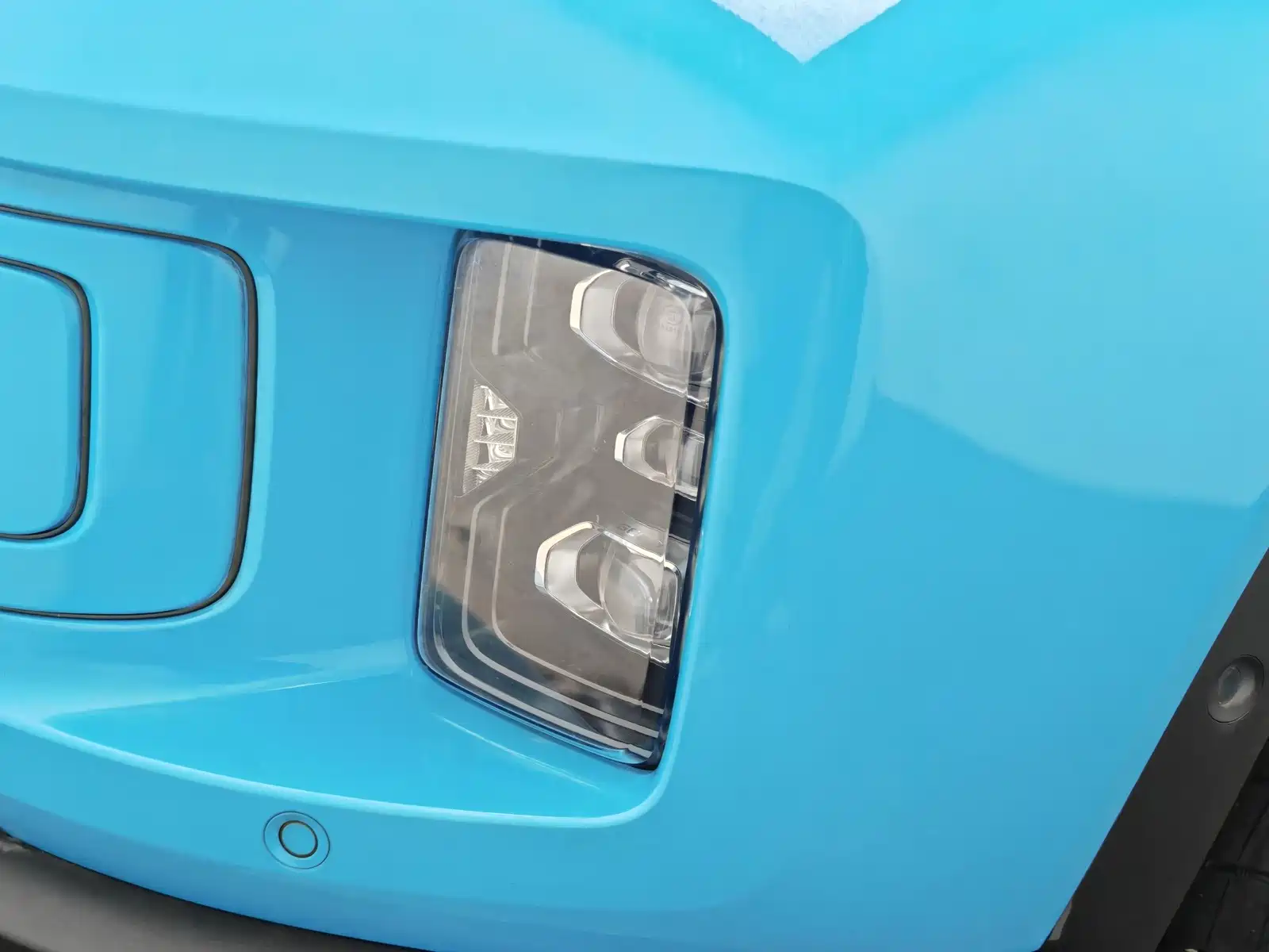 Фото 8 - Geely ICON