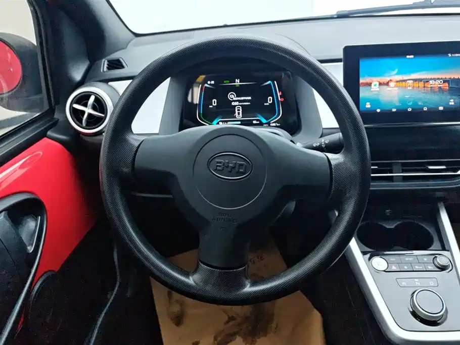 BYD E1