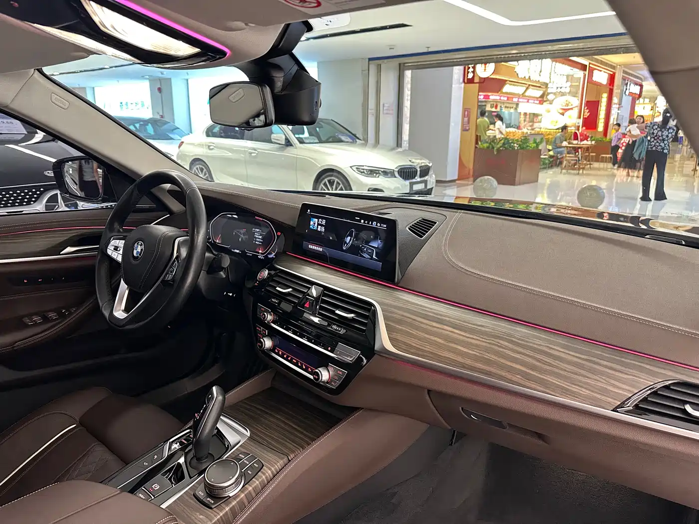 BMW 5 Series 2020 530Li Premium Luxury Package фото 13