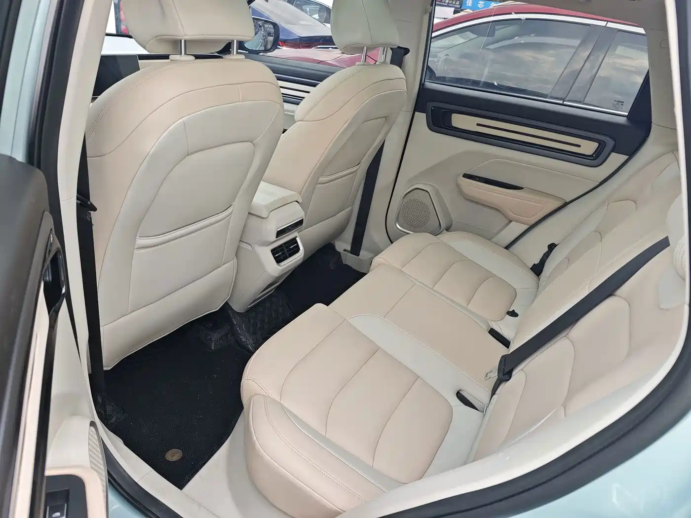 Фото 5 - Geely ICON