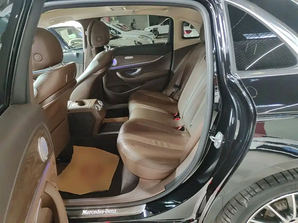 Mercedes-Benz E-Class 2018 E 200 L фото 17