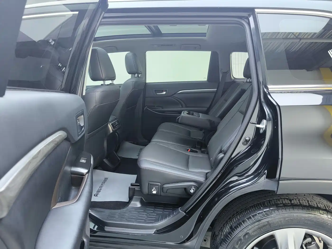 Toyota Highlander 2021 2.0T AWD Premium 7-Seater фото 9