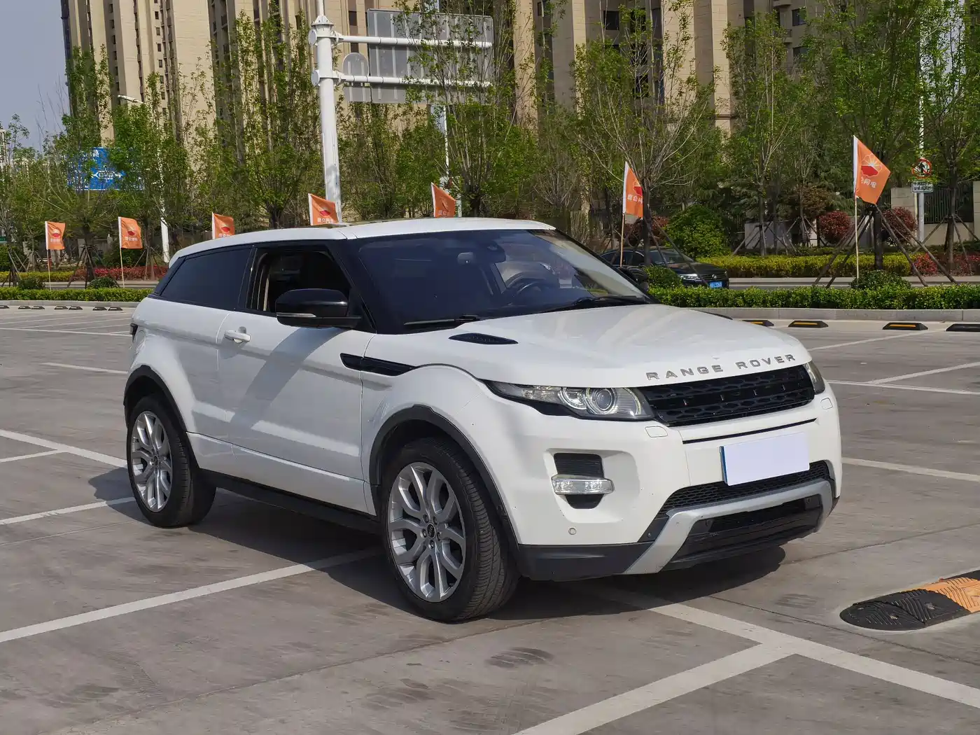 Land Rover Range Rover Evoque (Import) 2012 2.0T 3-door Sport Edition фото 3