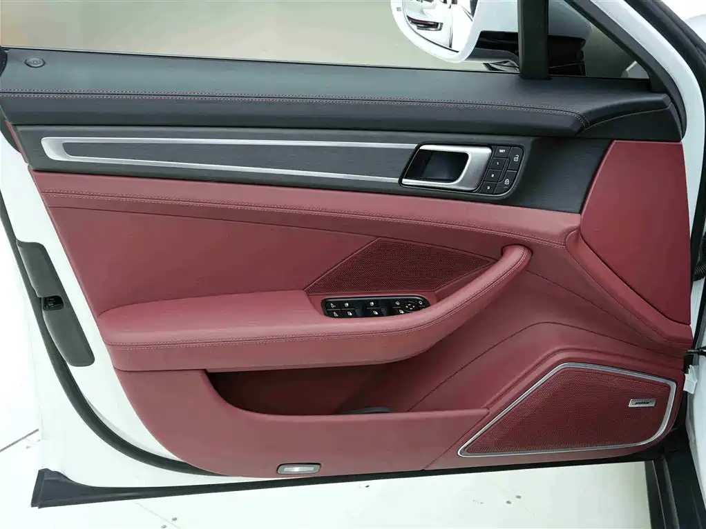 Porsche Panamera 2023 Panamera 2.9T Platinum Edition фото 15