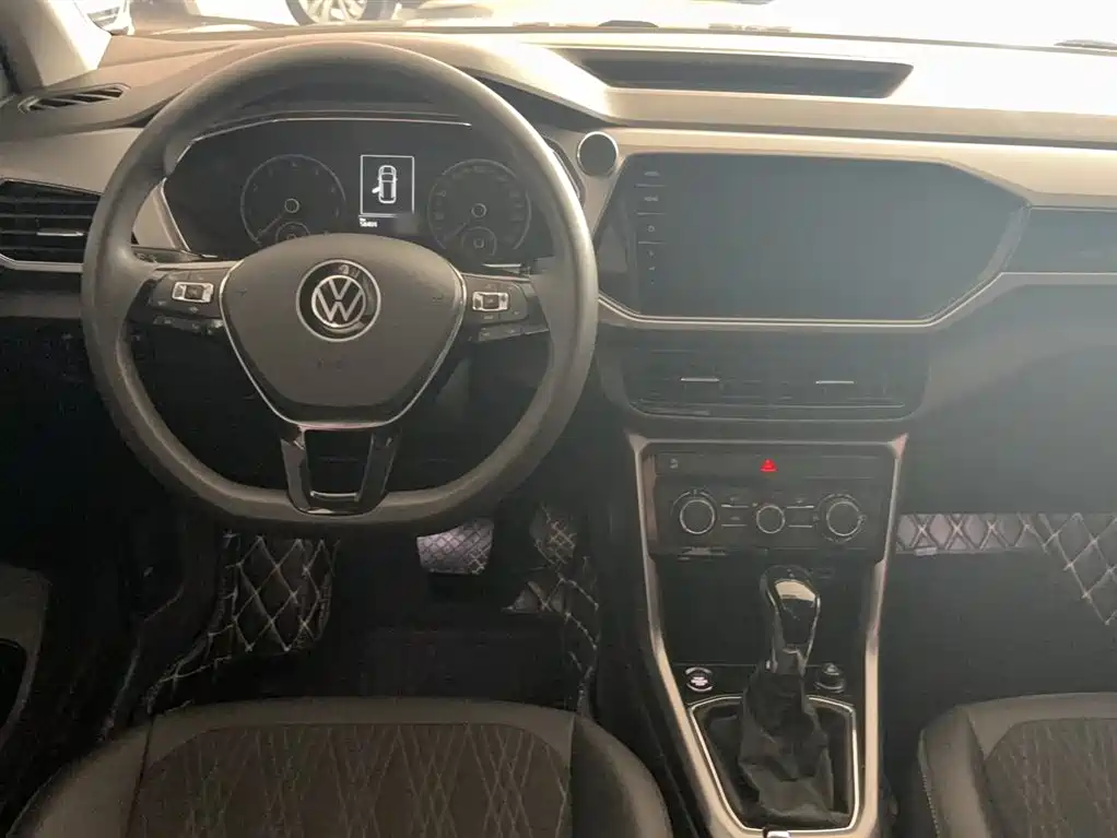 VOLKSWAGEN TU KAI