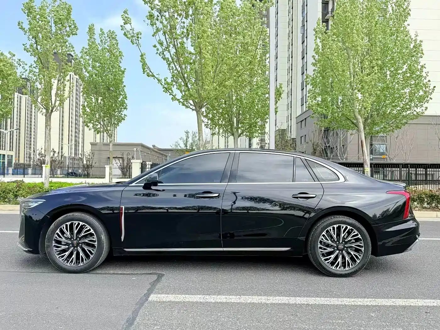 Hongqi H5 2024 2.0T Automatic Smart Connect Flag Smooth Edition фото 3