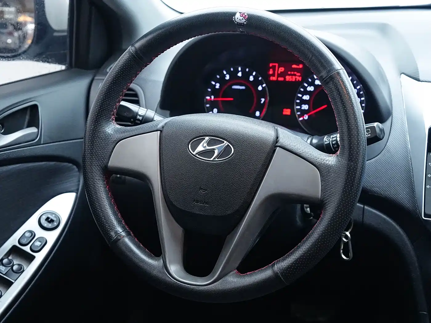 Hyundai Reina 2014 Model 1.4L Automatic GLX фото 8