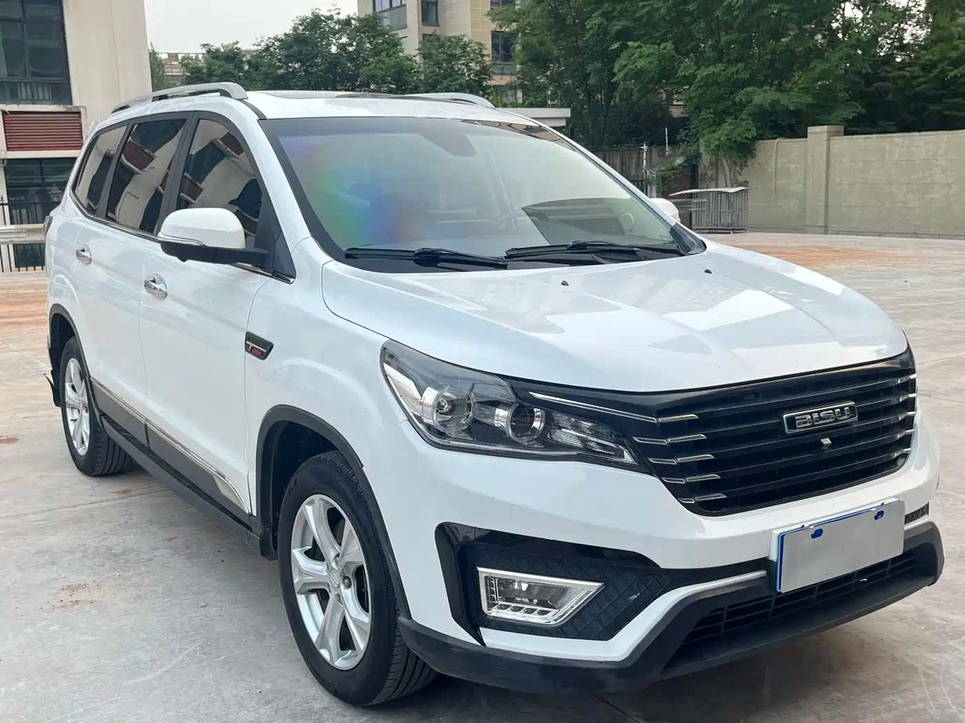 Bisu Auto Bisu T5 2017 2017 1.5T Manual Luxury