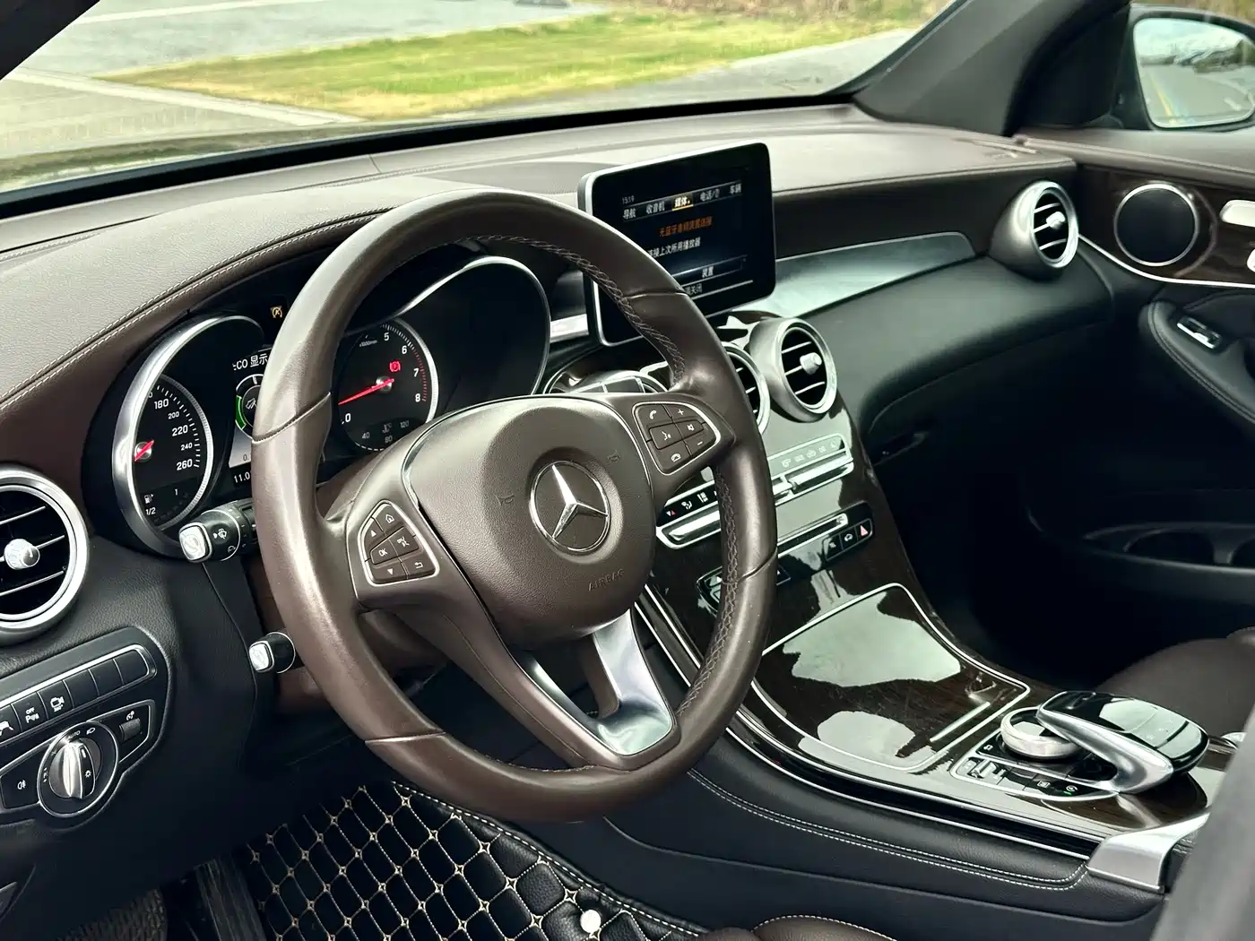 Mercedes-Benz GLC 2017 GLC 260 4MATIC Luxury фото 14