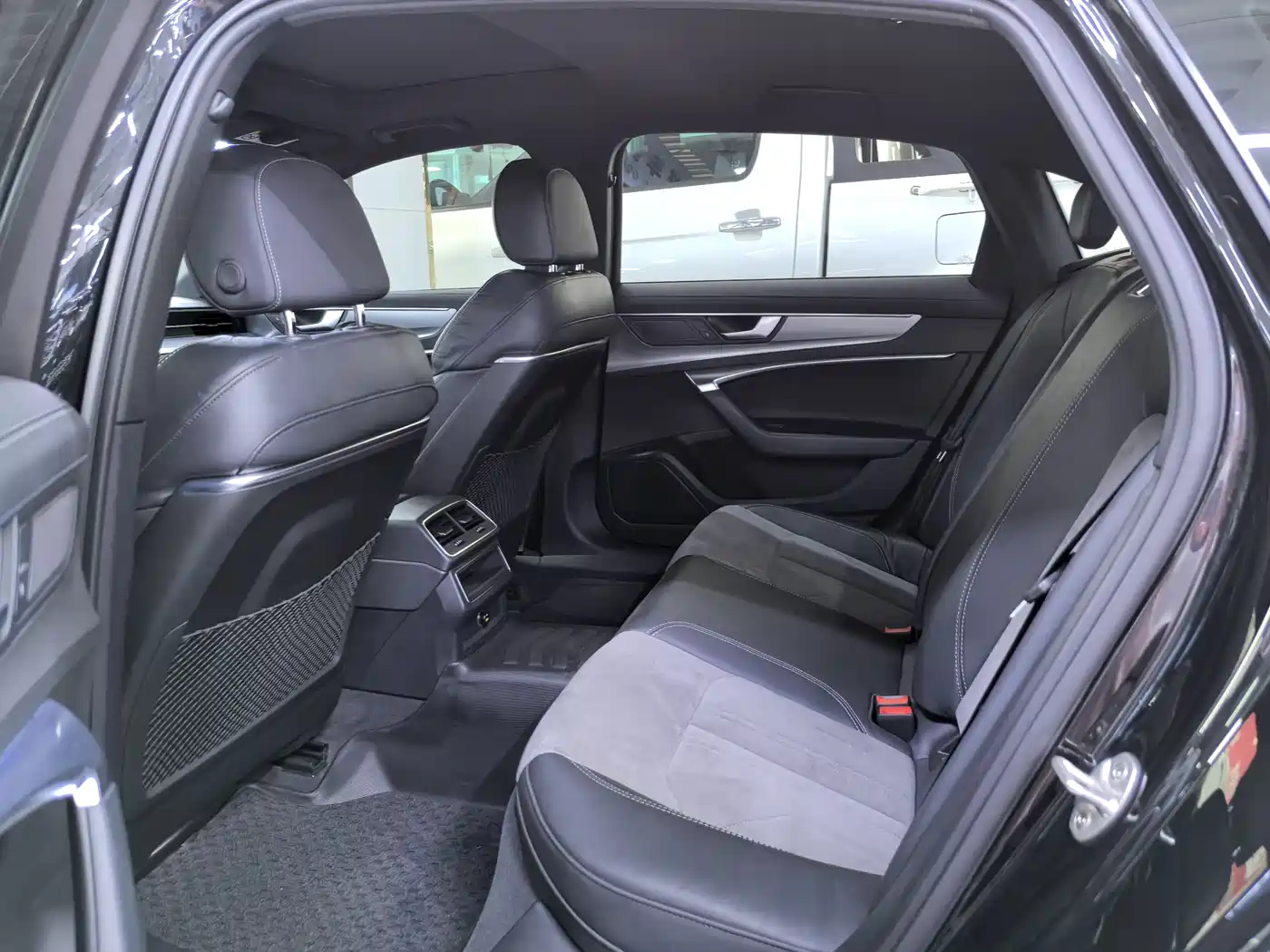 Audi A6L 2020 40 TFSI Luxury Dynamic фото 9