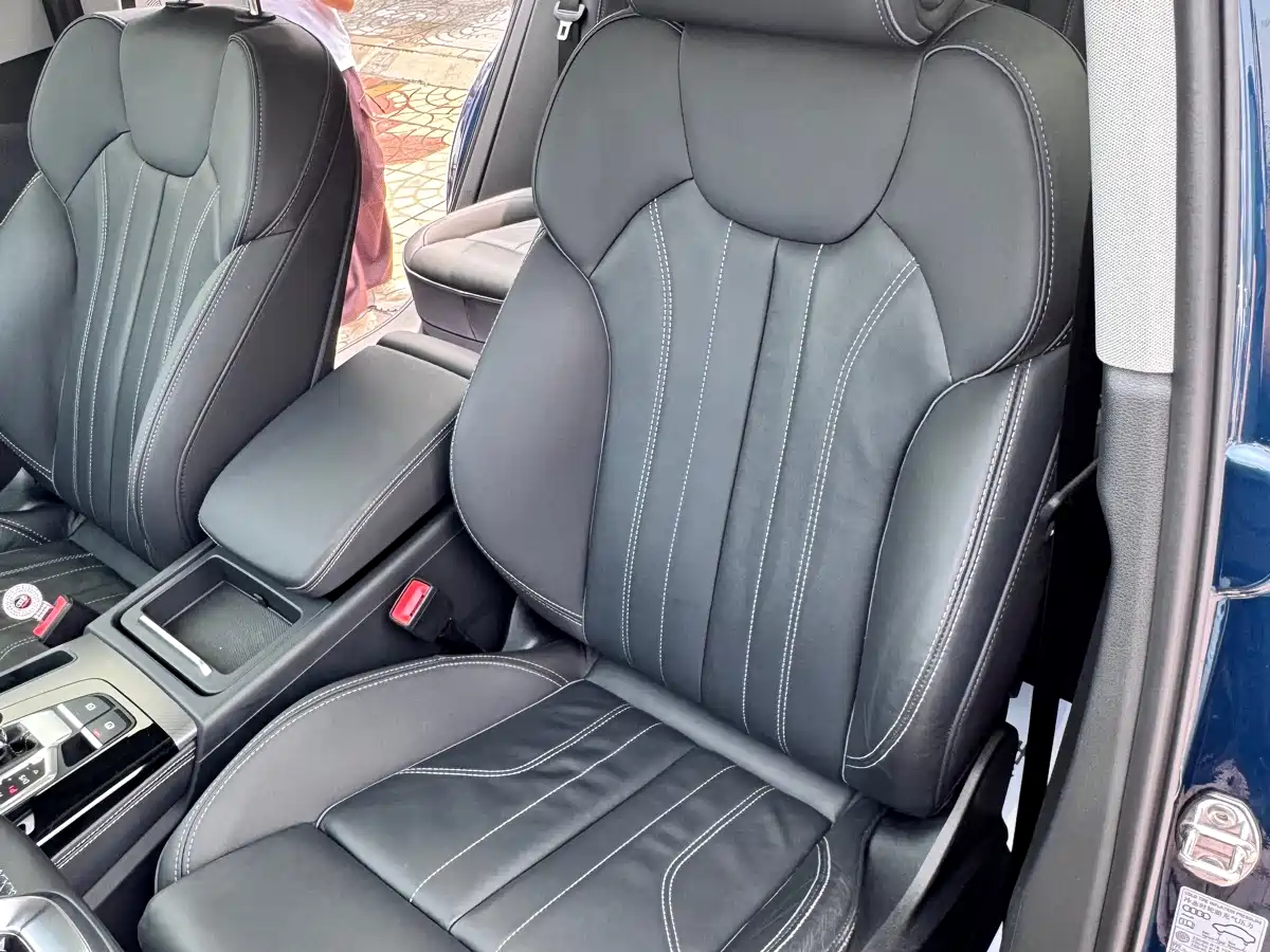 Audi Q5L 2023 45T Luxury Dynamic фото 8