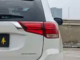 Фото 14 - Mitsubishi Outlander