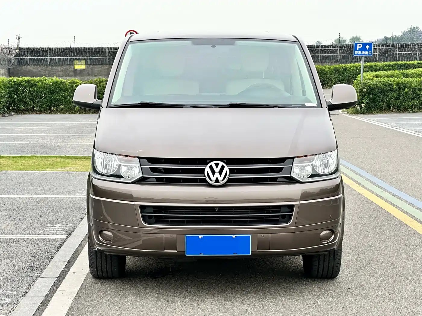 Volkswagen Caravelle 2014 2.0TSI 4WD Comfort Edition фото 2